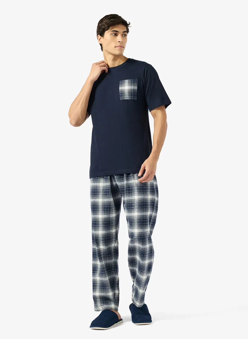Seventy Five  Regular fit tee and Pant set for Men | Best Price UAE